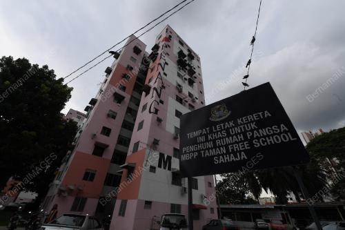 LIF BERSAIZ KECIL
