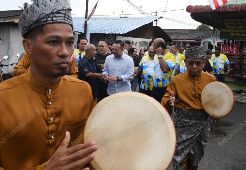 KAMPUNG ANGKAT MADANI