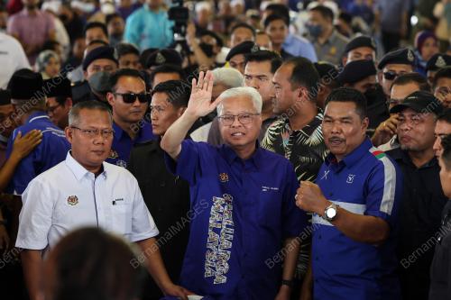 DATUK SERI ISMAIL SABRI YAAKOB