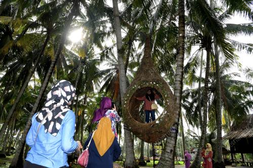 KAMPUNG AGONG
