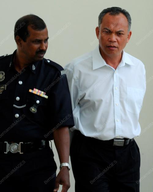 PG06_04102012_MAHKAMAH_KEPUTUSAN