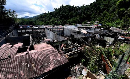 PG06_04112019_KEBAKARAN_RUMAH_BN201911036371