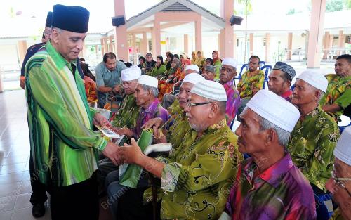 PG06_05082012_DUIT_RAYA