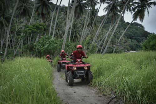 TAMAN EKSTREM ATV PANTAI ESEN