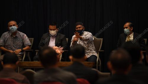 DATUK DR MOHD KHAIRUDDIN AMAN RAZALI