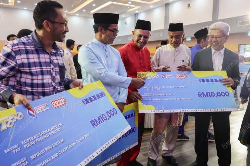 DATUK AHMAD ZAKIYUDDIN ABDUL RAHMAN