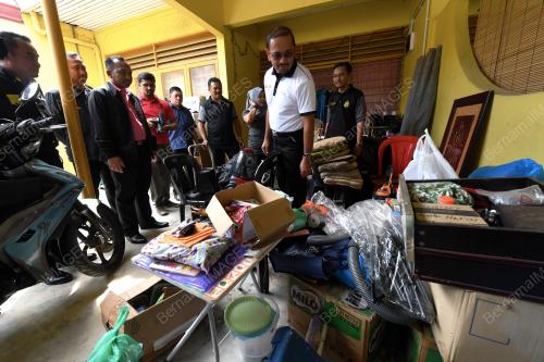 PG06_09112017_BARANG_ROSAK