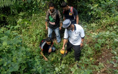 PG06_10012016_KERETA_API