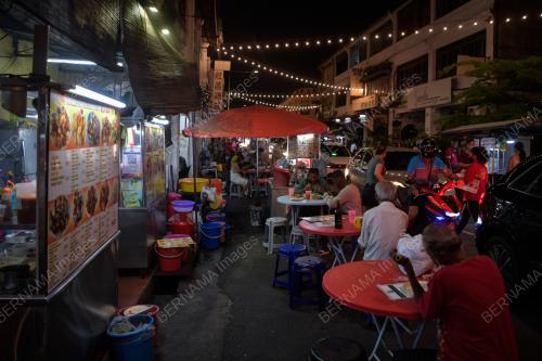 STREET FOOD LEBUH CARNAVON