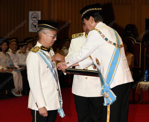 DATUK SERI FAHMI FADZIL