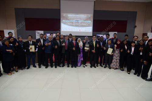 PG06_12102019_BERGAMBAR_BN201910093799