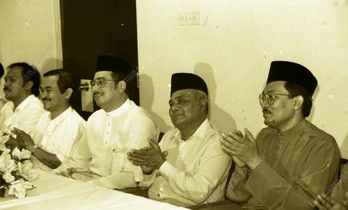 PG06_130490_DPMRASMI_MESYUARATPEMUDAUMNO