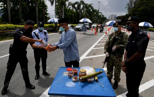 SEKATAN JALAN RAYA