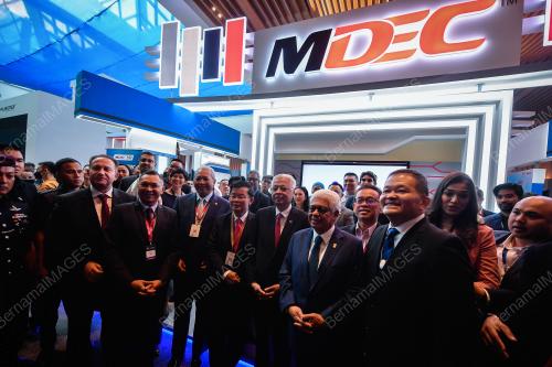 DATUK SERI ISMAIL SABRI YAAKOB
