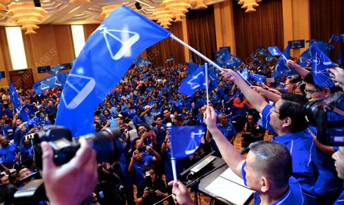 PG06_15042018_BENDERA_BN