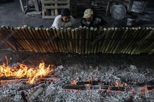 LEMANG PAK TAM