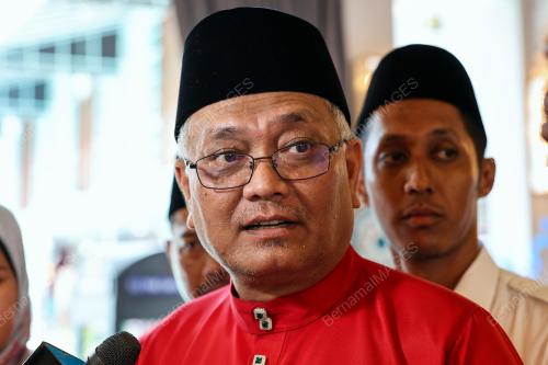 DATUK SERI DR SHAMSUL ANUAR NASARAH