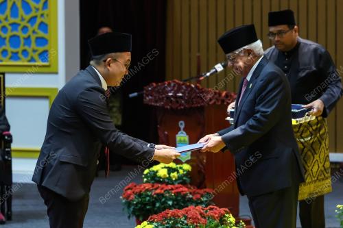 TUN AHMAD FUZI ABDUL RAZAK