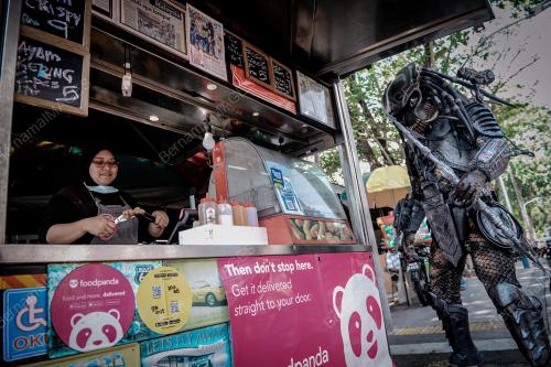 PREDATOR JUAL AYAM GUNTING