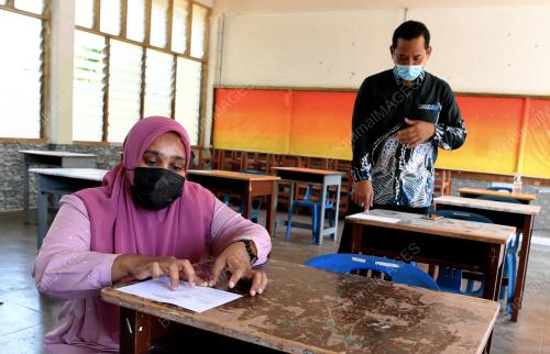 BOMBA SANITASI SEKOLAH