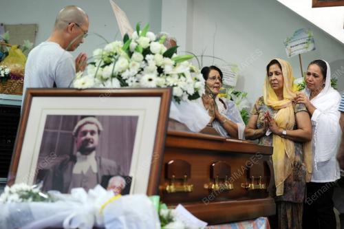 PG06_18042014_ISTERI_KARPAL
