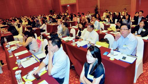 PG06_18082016_ORANG_RAMAI