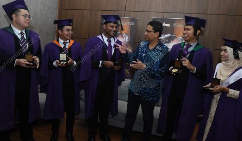 PELAJAR CEMERLANG_KONVO USM