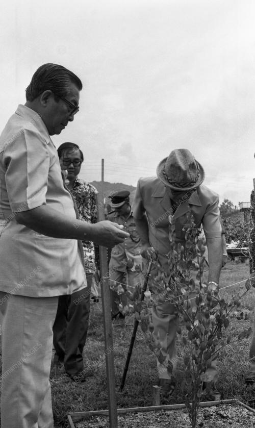 PG06_19012015_HARI_PETANI