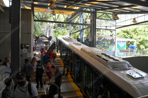 BUKIT BENDERA
