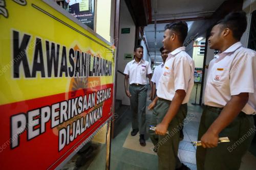 SIJIL PELAJARAN MALAYSIA (SPM)