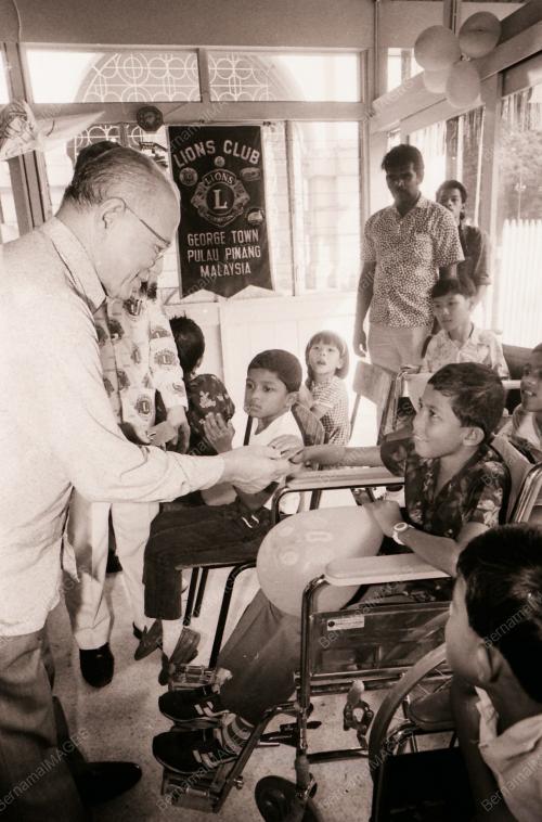 TAN SRI DATUK (DR.) HAJI HAMDAN SHEIKH TAHIR