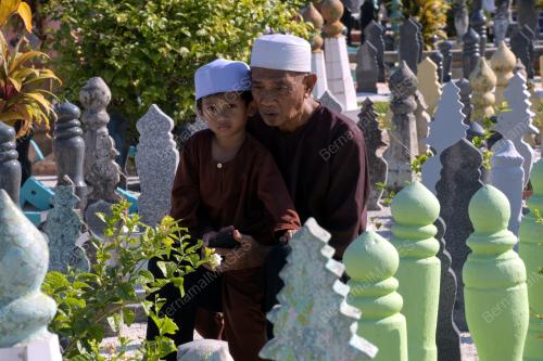 ZIARAH KUBUR