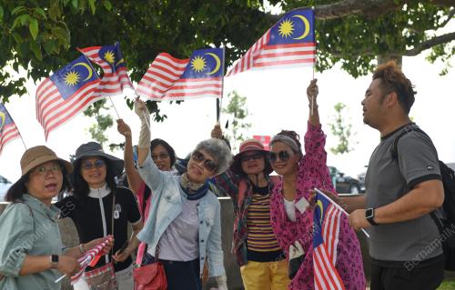 KIBAR BENDERA