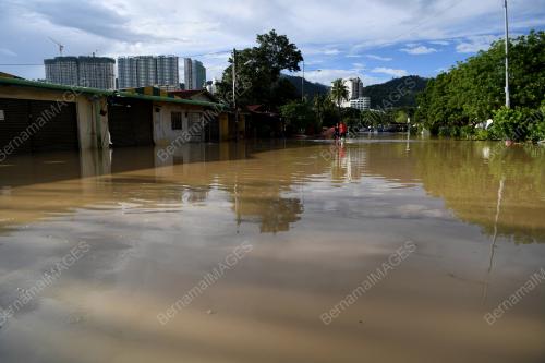 PG06_21112018_BANJIR_KILAT