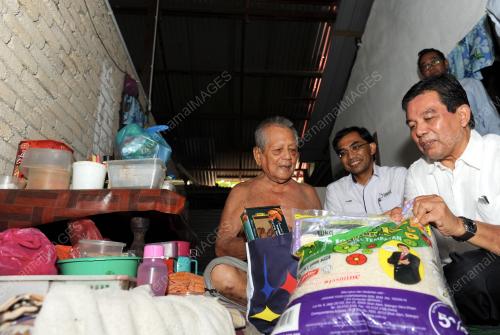 PG06_22072014_WARGA_EMAS