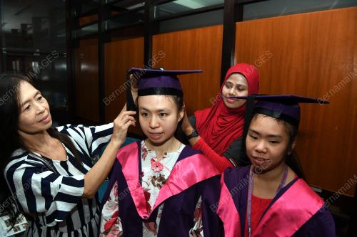 PG06_22092019_GRADUAN_BN201909211850