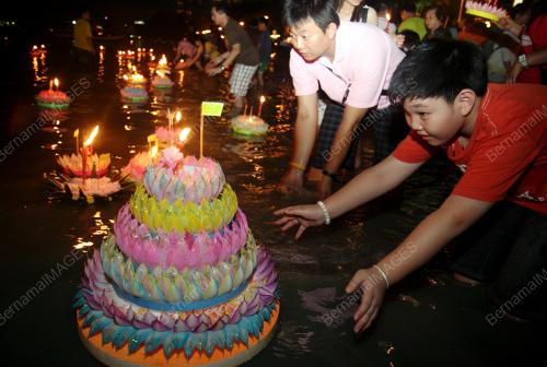 PESTA LOY KRATHONG