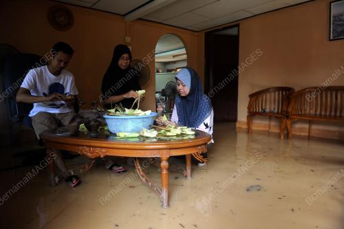 PG06_23092015_ANYAM_BANJIR
