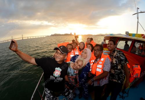 SUNSET CRUISE PULAU JEREJAK
