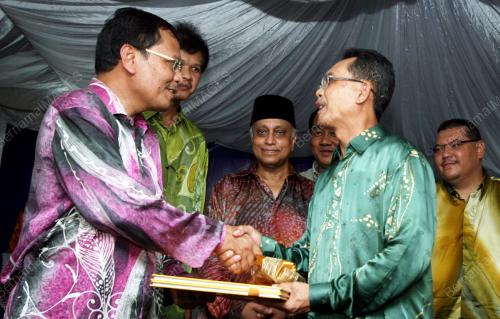 TAN SRI NOR MOHAMED YAKCOP