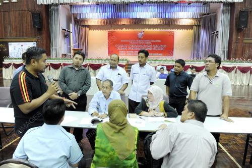 PG06_24042015_PUSAT_PENAMAAN