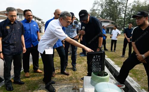 DATUK FAHMI FADZIL