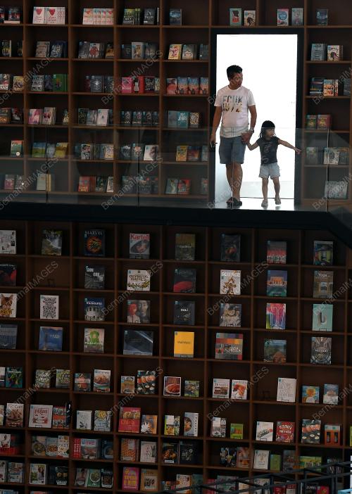 PG06_25022019_PAMERAN_BUKU_BN201902251564