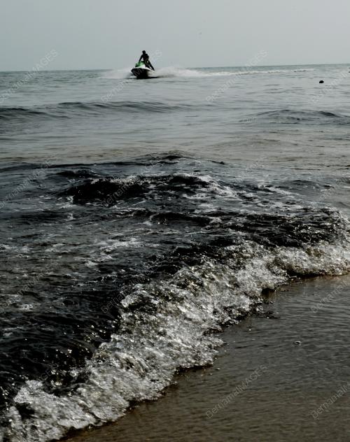 PG06_25042016_JET_SKI_HITAM