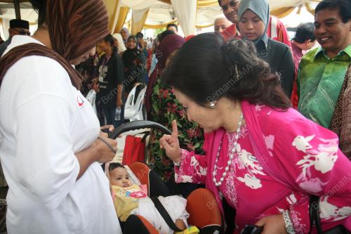 PG06_27012011_BAYI_ROSMAH