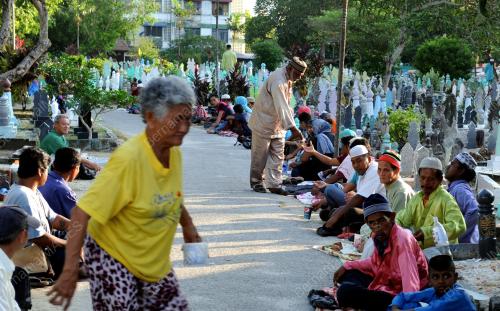 PG06_28072014_KUBUR_PENGEMIS