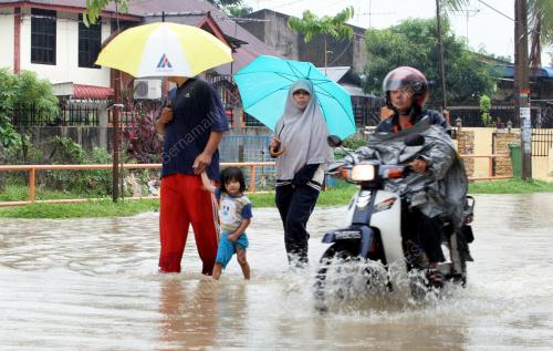 BANJIR KILAT