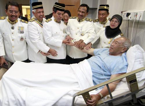 DATUK AZHAR IBRAHIM