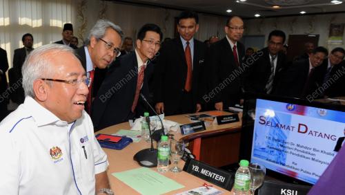 PG06_30032016_MENTERI_TAKLIMAT
