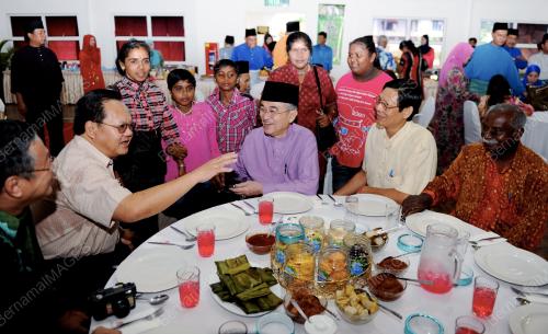 HARI RAYA
